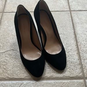 Brand New! Banana Republic Heels.